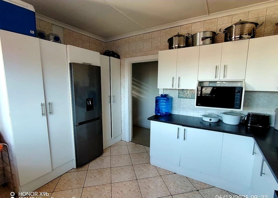 5 Bedroom Property for Sale in Amalinda Eastern Cape